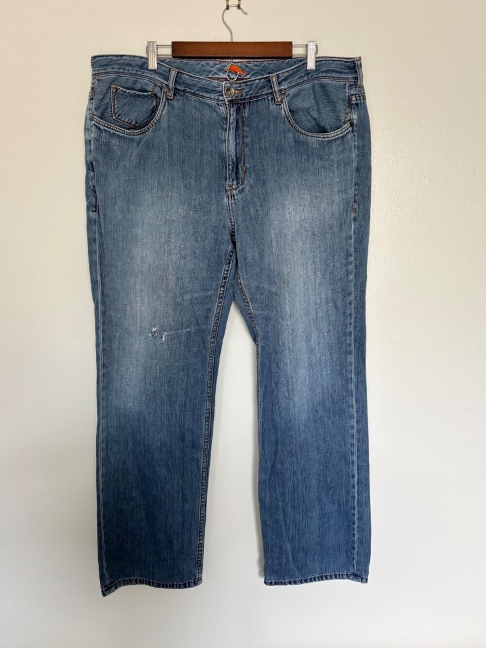 Tommy Bahama Cayman Island Mens Blue Denim Jeans 42 Relaxed Straight Distressed